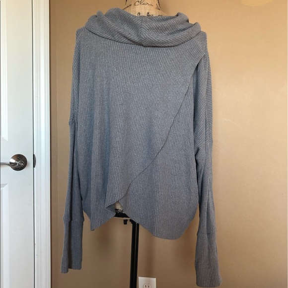 Lucky brand comfy gray sweater - Picture 2 of 6